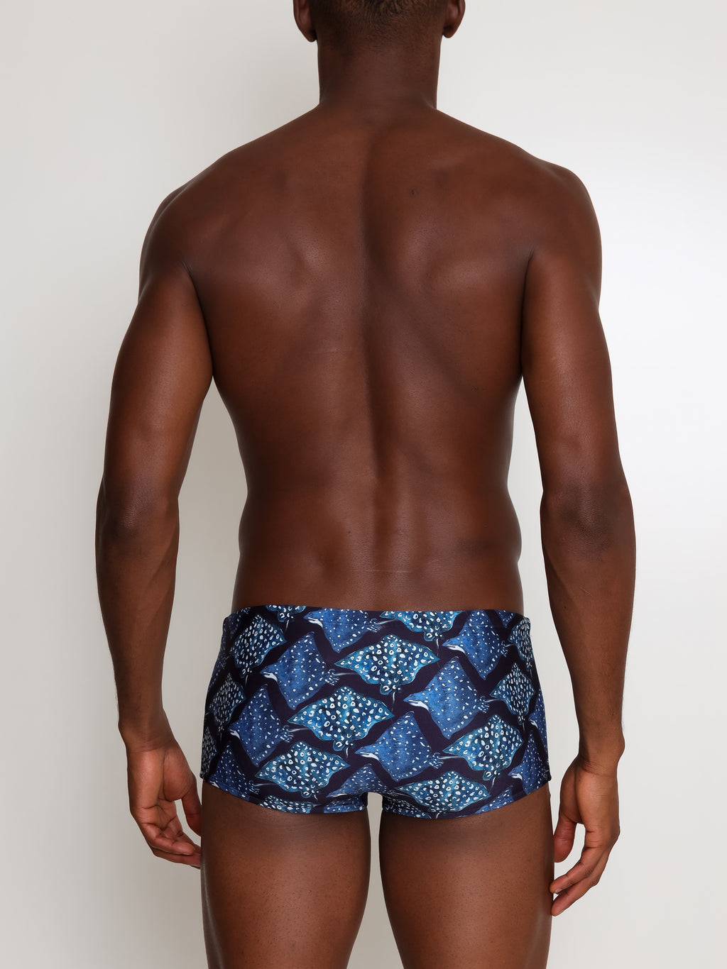 Copacabana Stingrays-Print 7-inch Sides Swimming Trunks