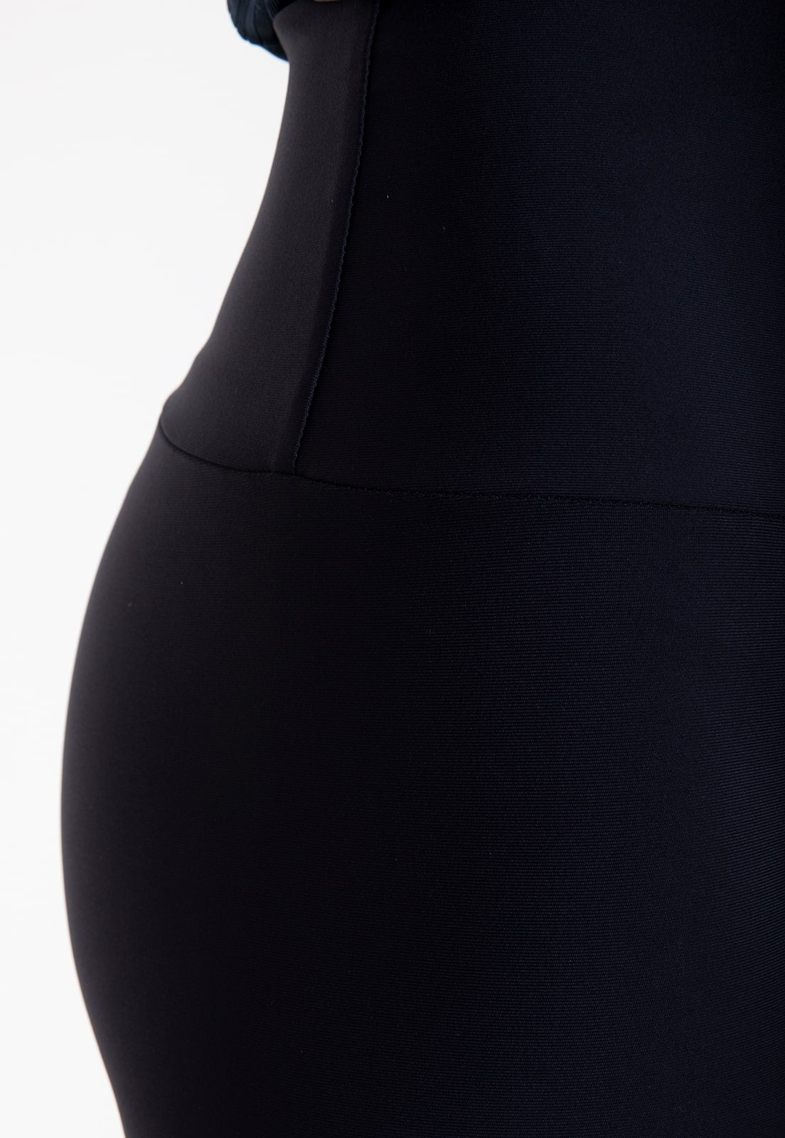 Modele Black Plain High-Waisted Legging