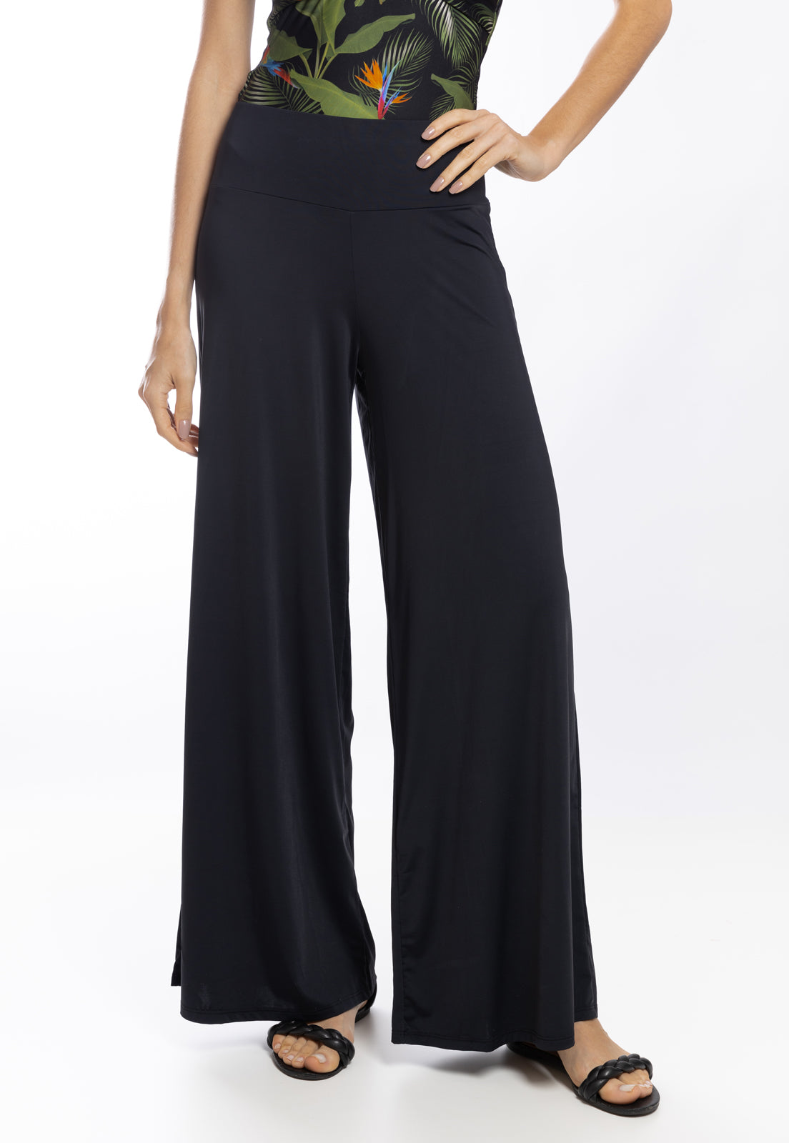Gardens Black Plain High-Waisted Palazzo Pants