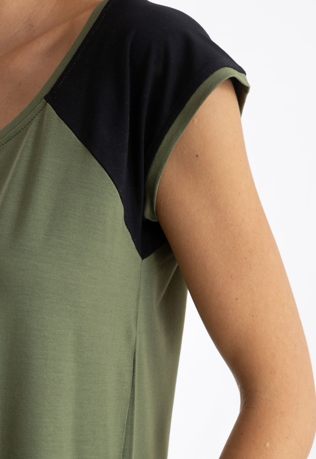 Bigua Military Green Plain Raglan-Sleeve T-Shirt