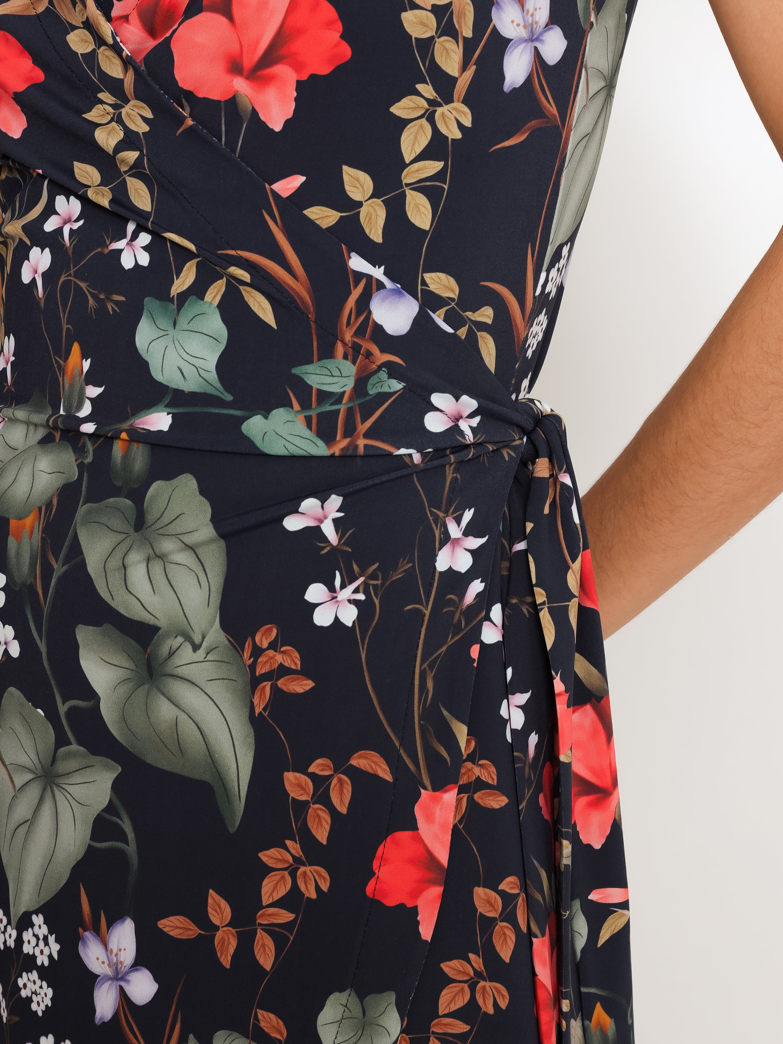 Falcao Floral-Print V-Neck Midi  Dress Orvalho
