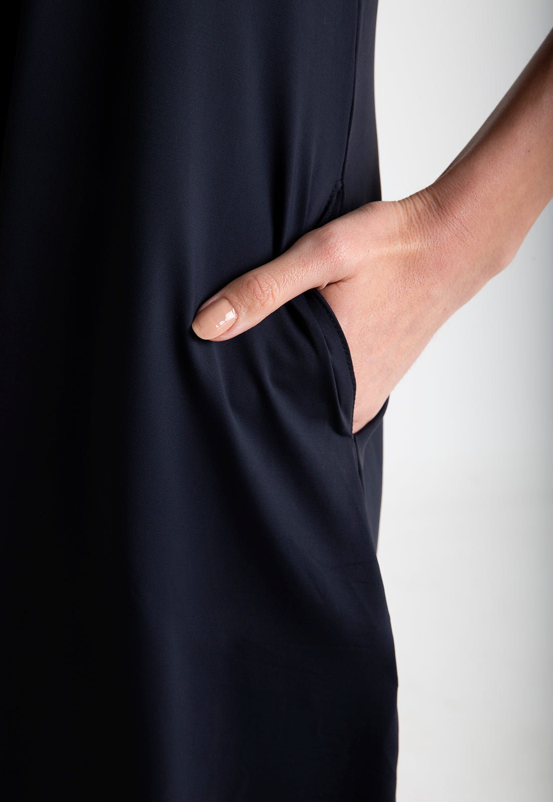 Isis Black Plain Sleeveless Short Shift Dress