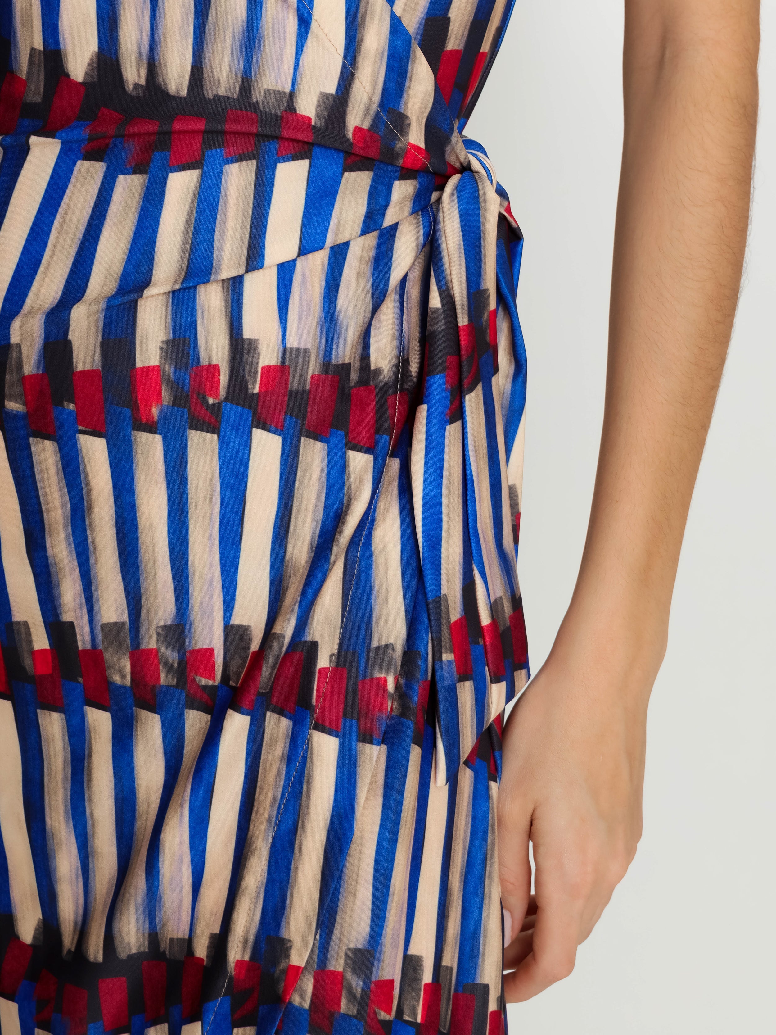Falcao Graphic-Print V-Neck Midi Dress