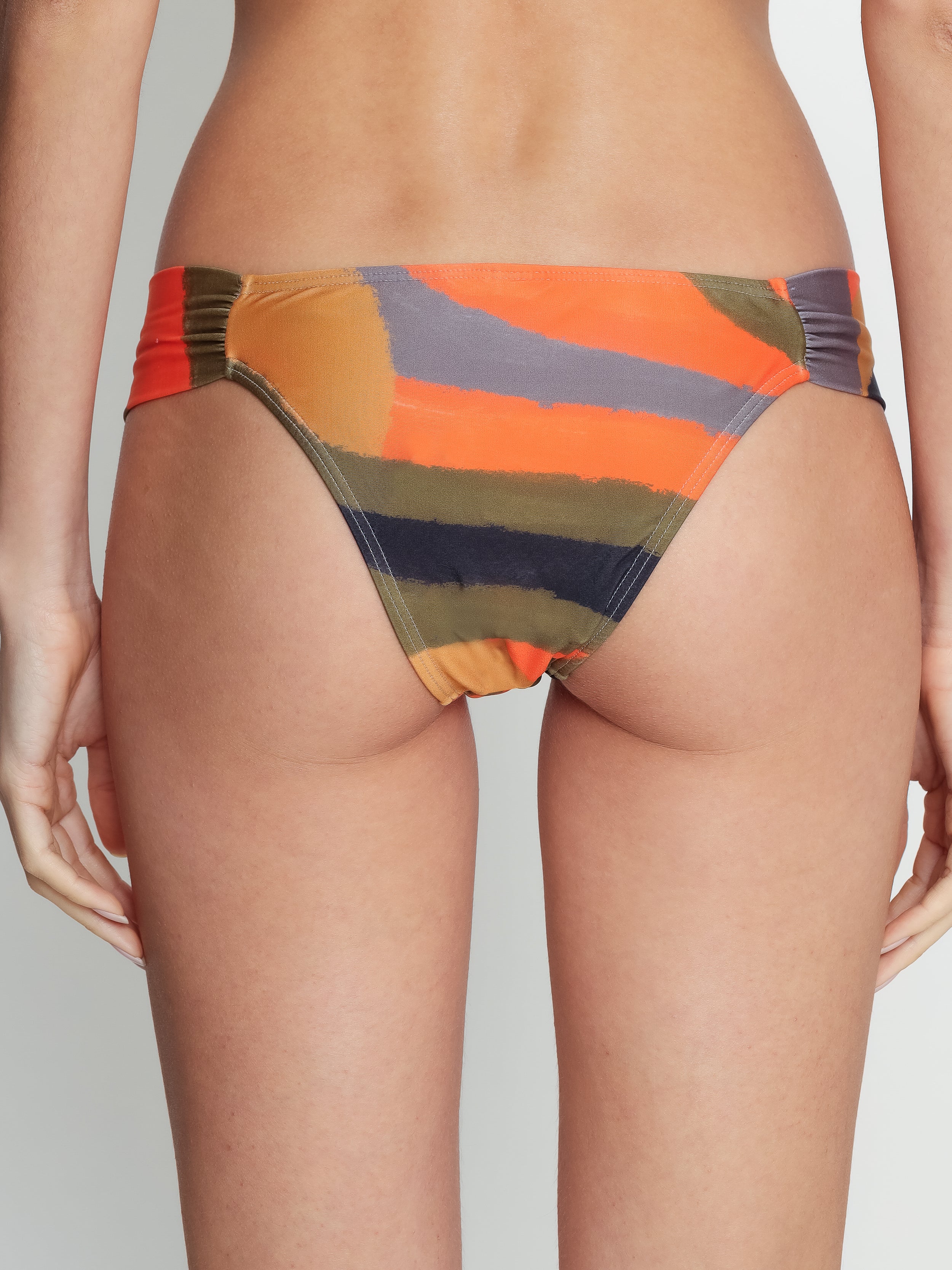 Biarritz Abstract-Print Printed Ruched Bikini Bottom Guaraci