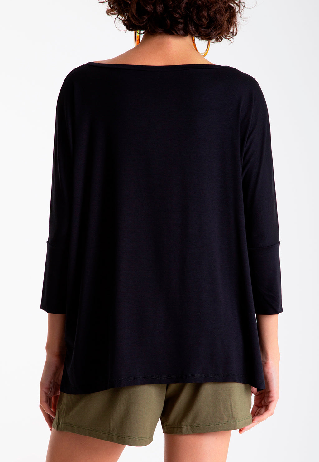 Mainá Black Plain T-Shirt