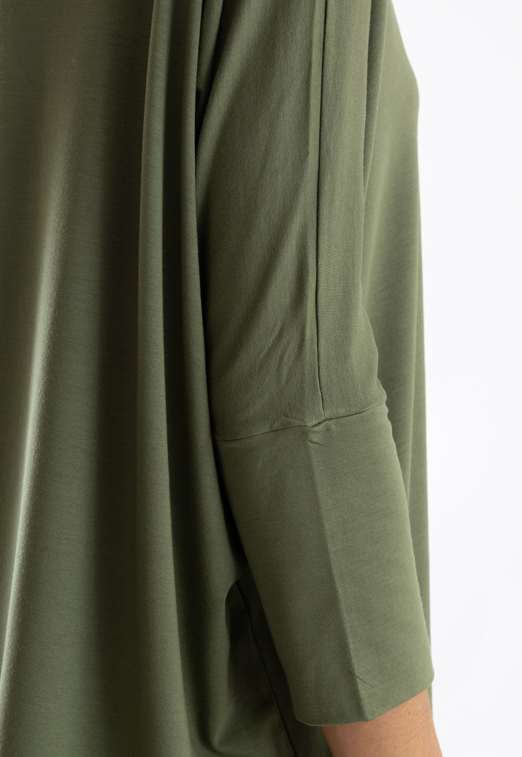 Mainá Military Green Plain T-Shirt