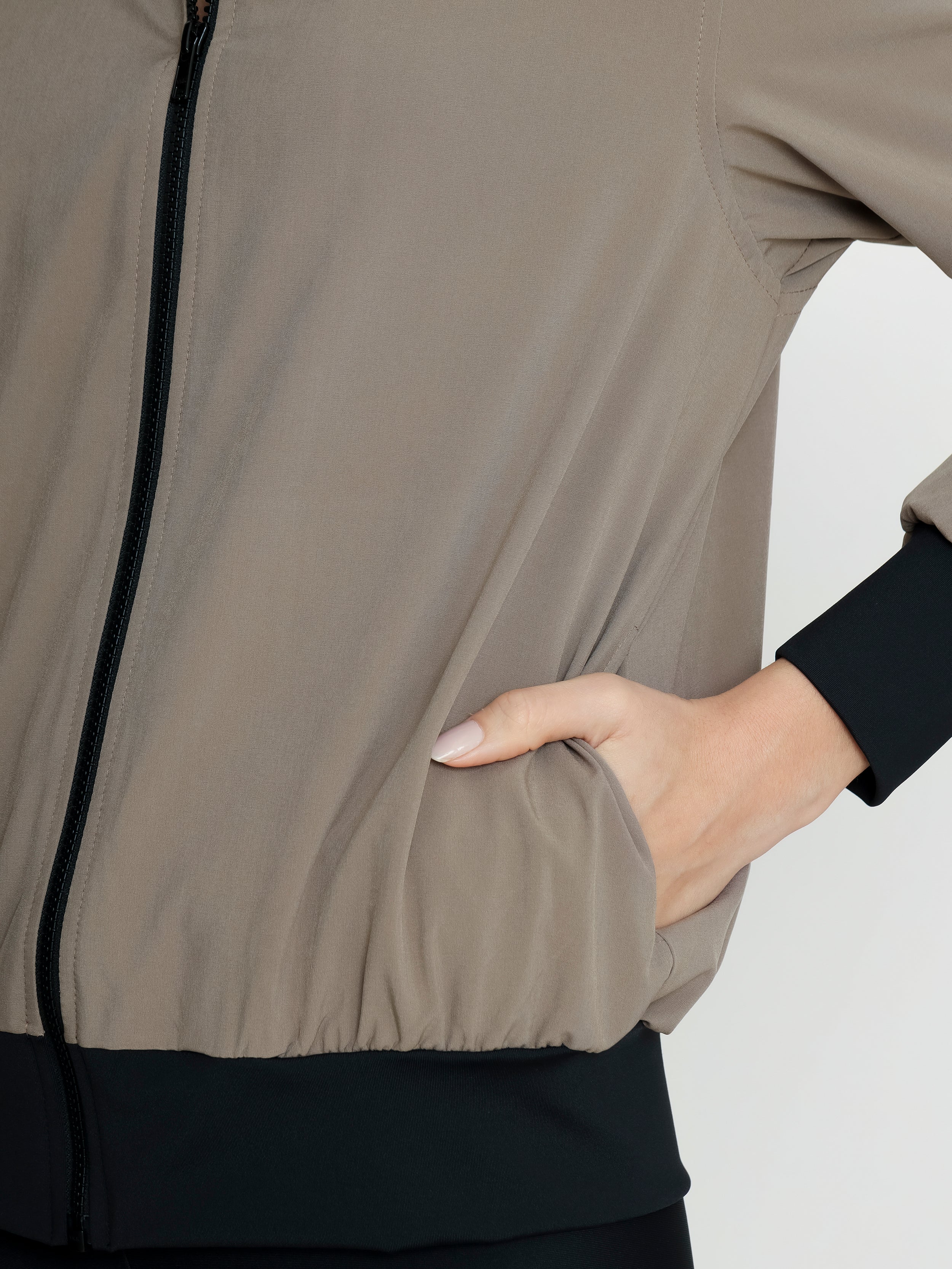 Steffanie Windbreaker Jacket